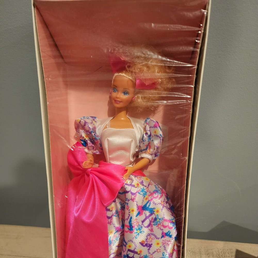 Vintage 1990 Special Limited Edition Barbie Style